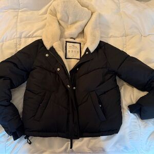 Hollister Black Puffer with Cream Interior